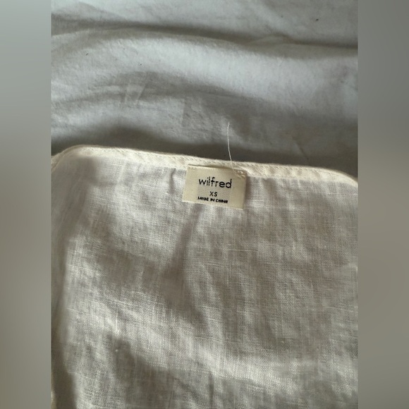 Rosebery Linen Blouse Linen V-neck wrap blouse - Picture 2 of 5